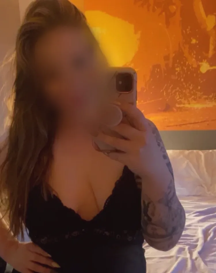 Aleksandra, 29