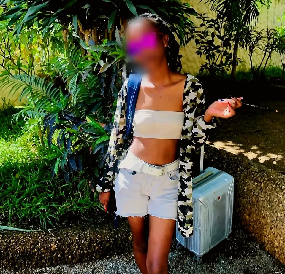 Anna, 21