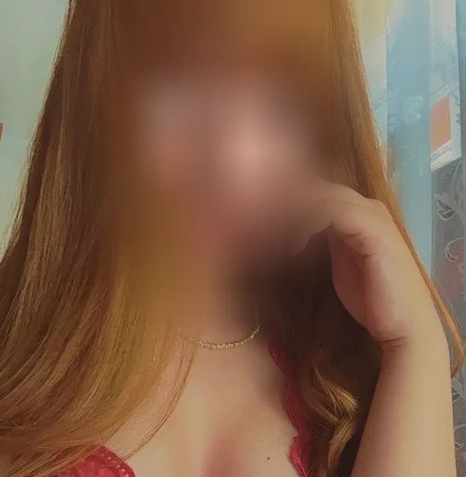 Claudia, 31