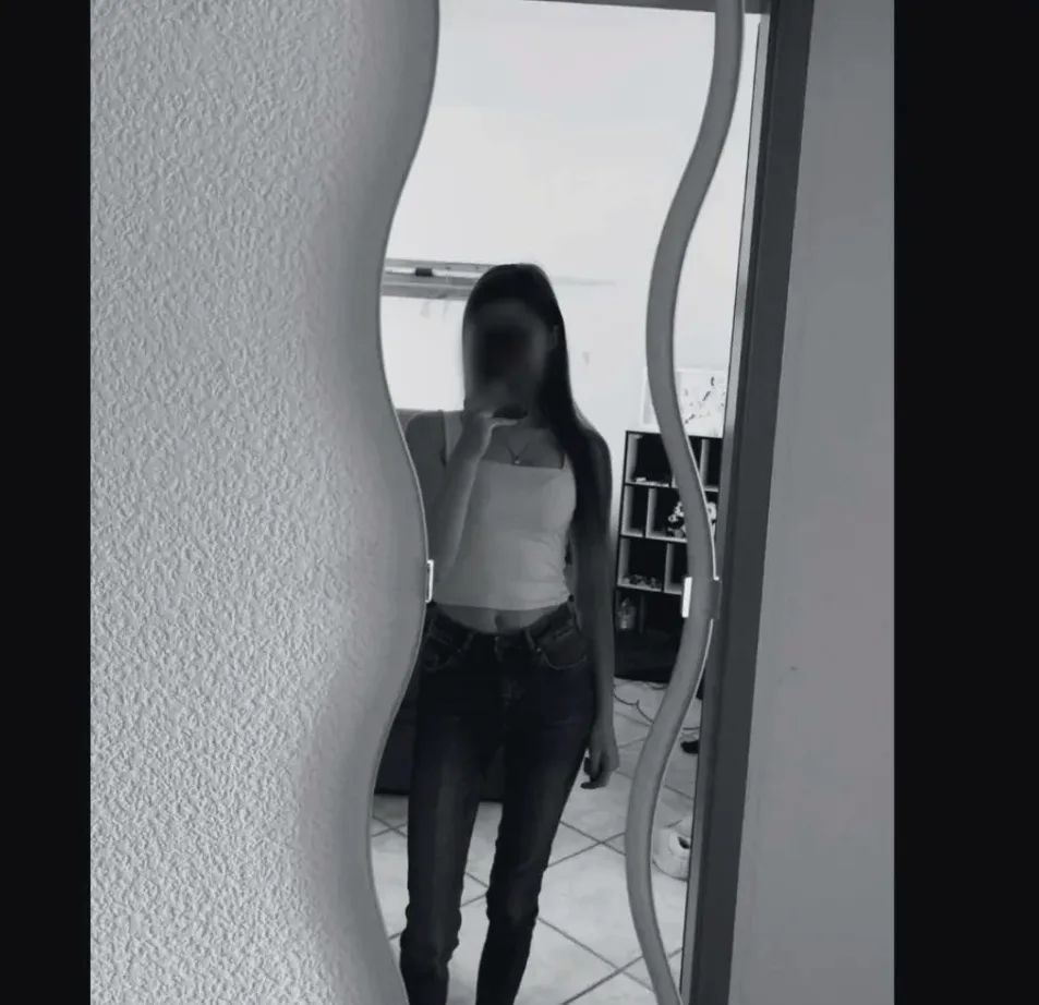 Cordula, 25