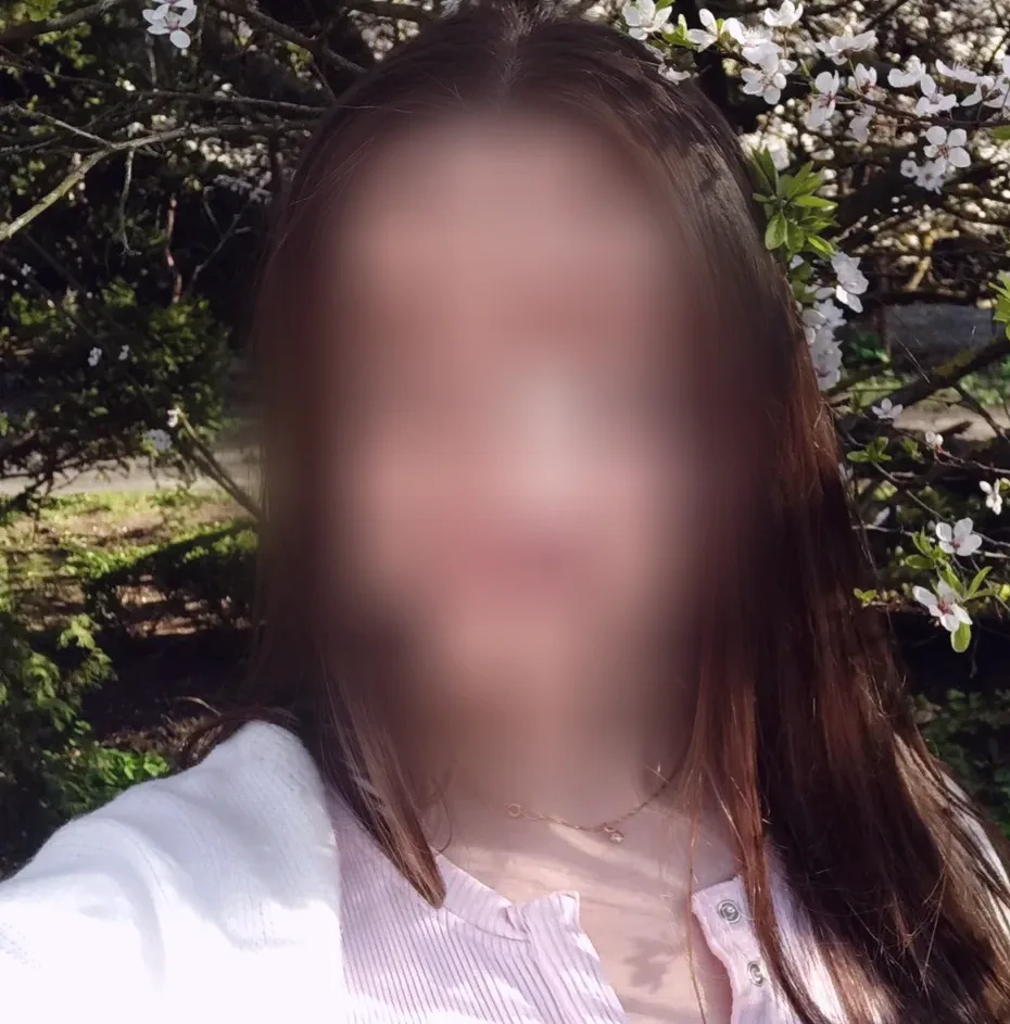 Ivona, 32